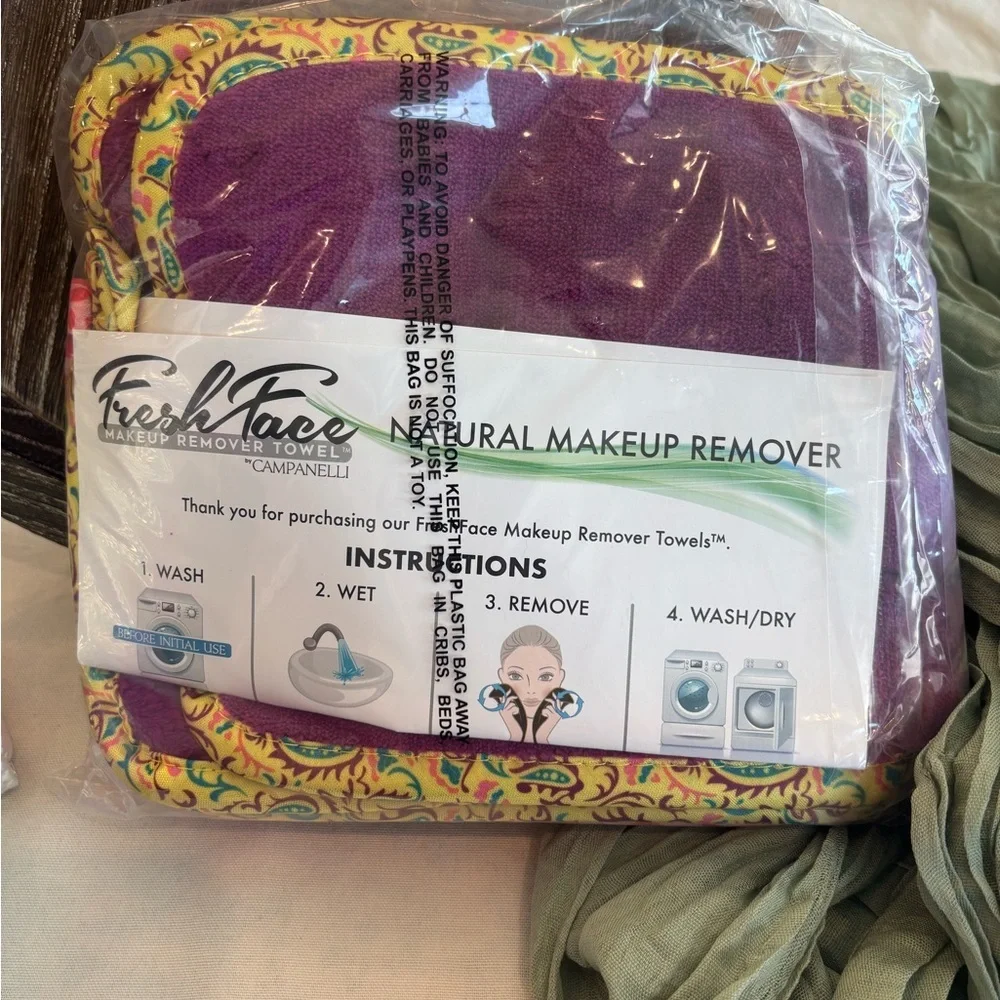 Fresh Face Holographic Pink Make Up Bag & Makeup Remover Towels